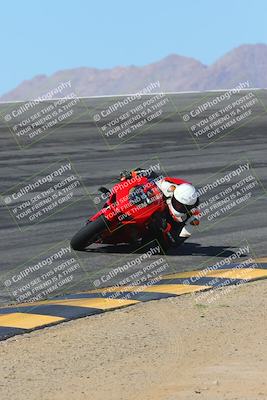 media/Mar-24-2025-Moto Forza (Mon) [[57ce5c5cff]]/1-Advanced Group/Session 2 (Bowl)/